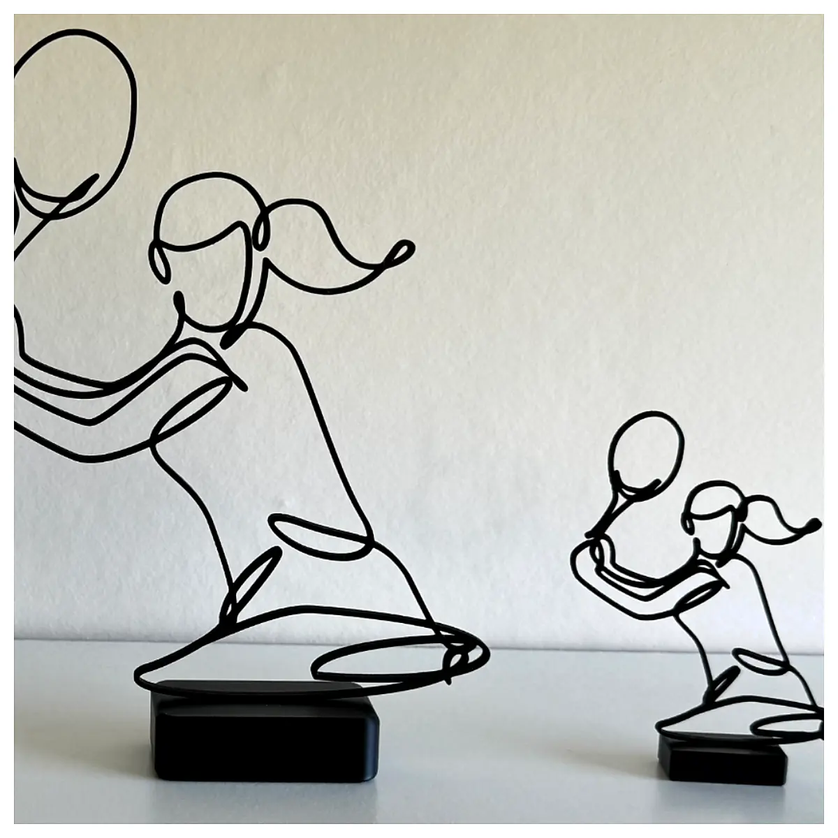 Female Tennis Player Sculpture Art Figure Sports Decor Universal Model Sports Gift Memorabilia
