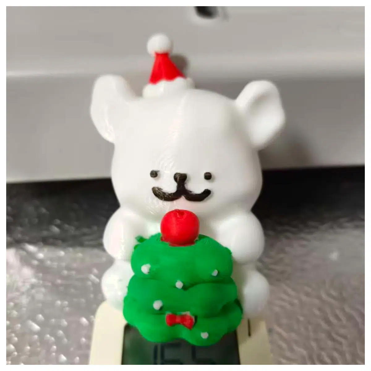 Slim Puppy Toy White Christmas Decoration Pet Figure Christmas Tree Accessory Festive Gift