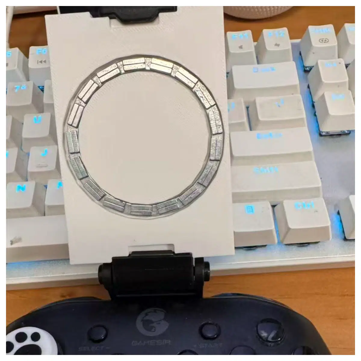 Game Controller Magnetic Holder Mobile Gaming Accessories Phone Stand Phone Support Controller Mount