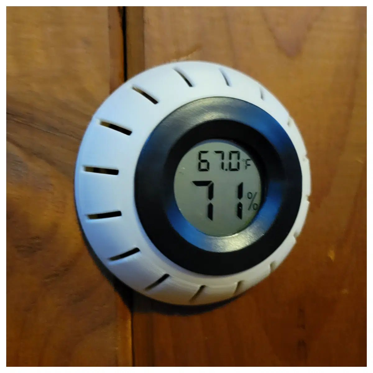 Wall Mounted Humidity Sensor Holder Ventilated Humidity Gauge Bracket Installation Support Monitoring