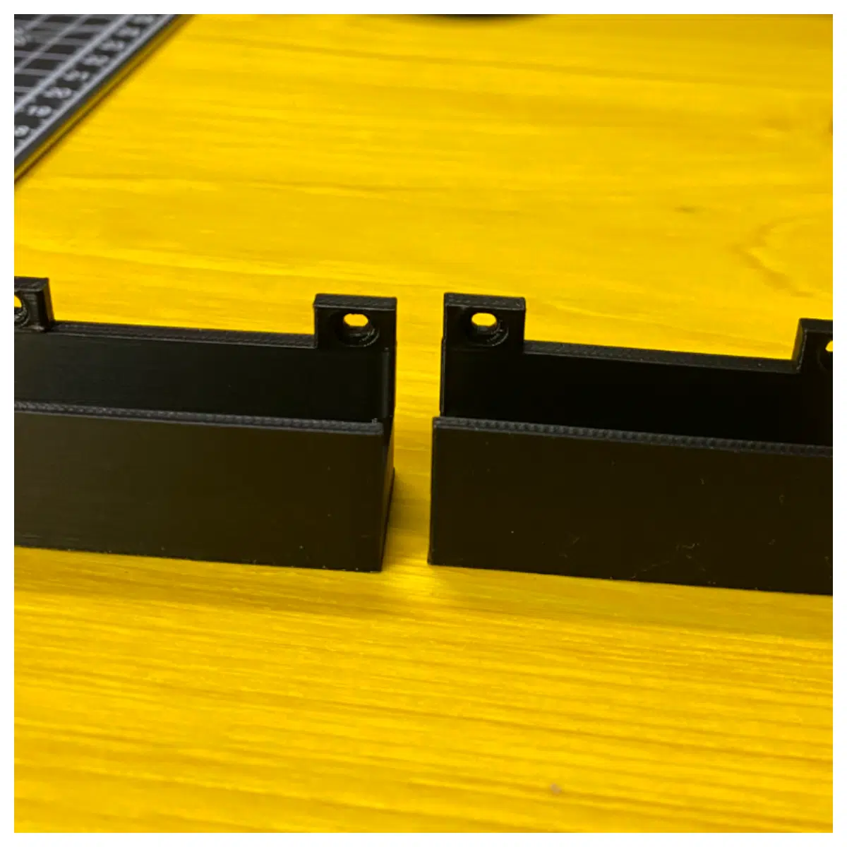 Desktop SD Card Reader Holder Phone Card Slot Support Computer Card Reader Stand Storage Card Support