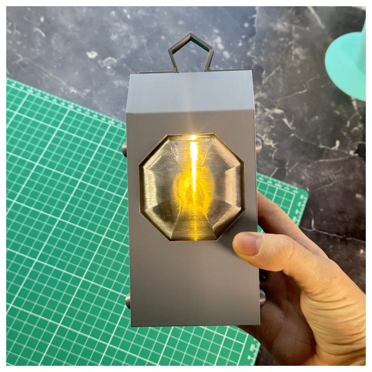 Bullseye Lantern Oldschool Runescape Effect Tool Game Equipment PK Lighting RuneScape Accessories