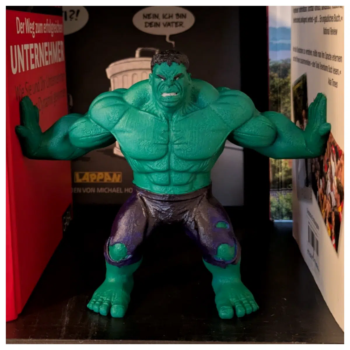 Hulk Statue Figure Model Anger Power Desktop Decoration Collectible Book Stand Gift