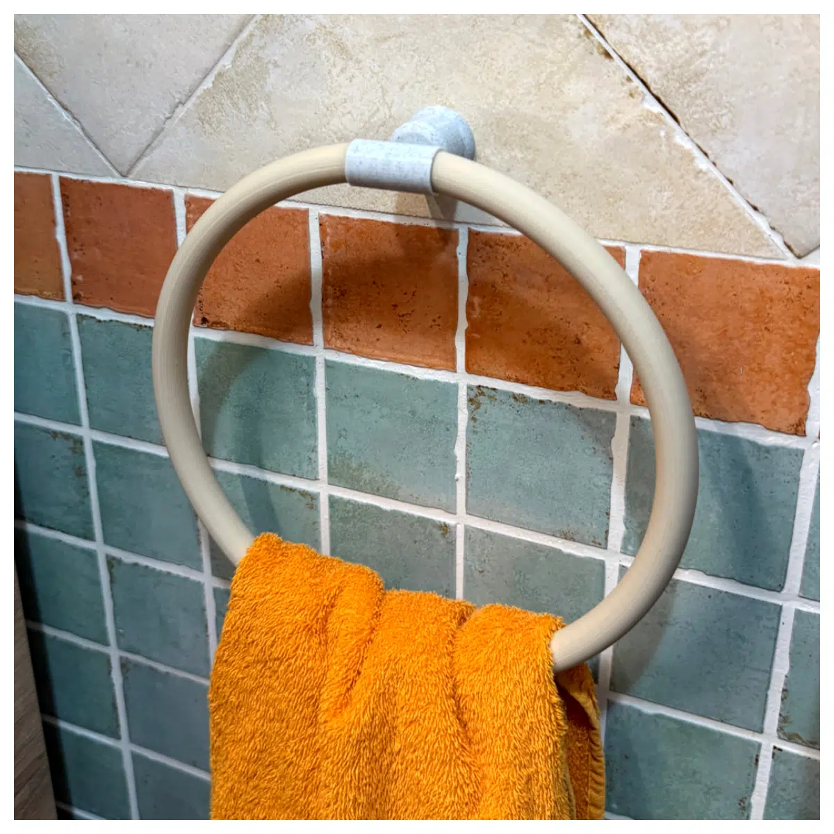 Towel Rack Modern Aesthetic Bathroom Shelf Wall Mounted Decor Storage Holder Creative Home Accessories