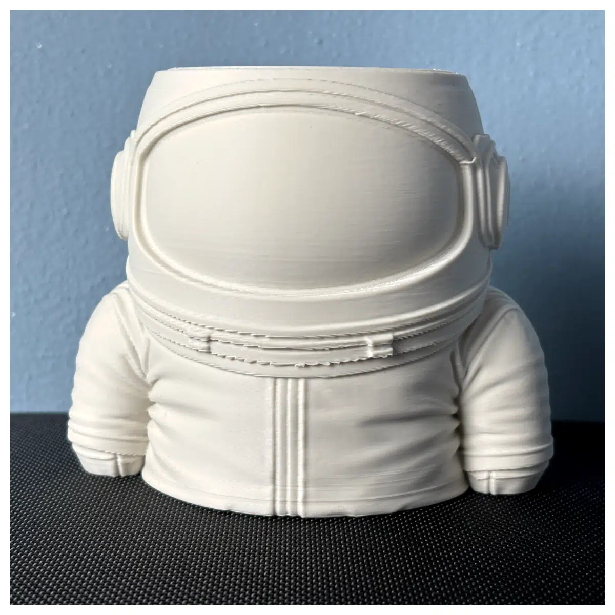 Astronaut Pencil Holder Desktop Organizer Space Saver Office Study Tool Creative Gift Theme