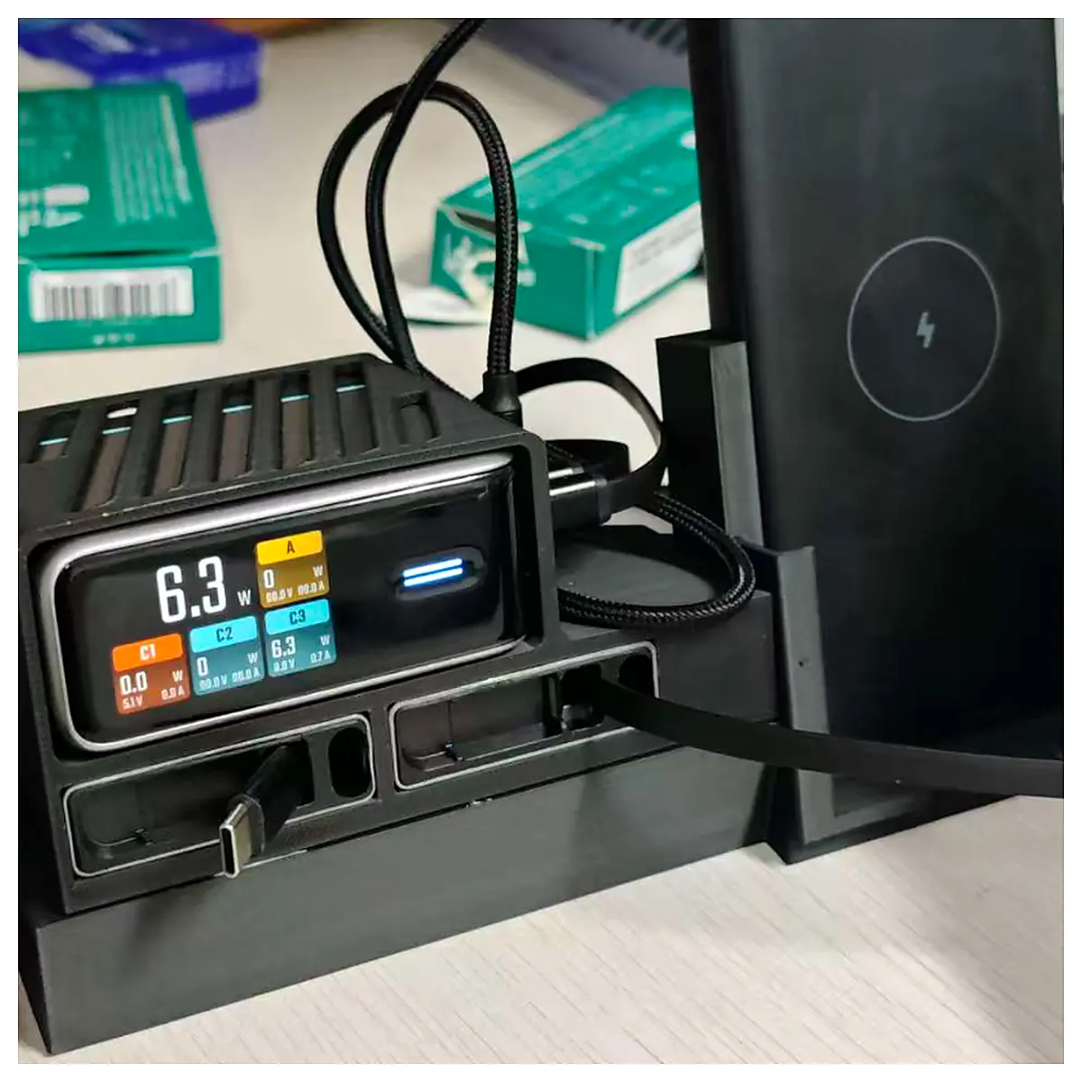 Kutaike Desktop Charging Station Wireless Charger Fast Charging Desktop Charger USB Charger Phone Charging Smart Charging