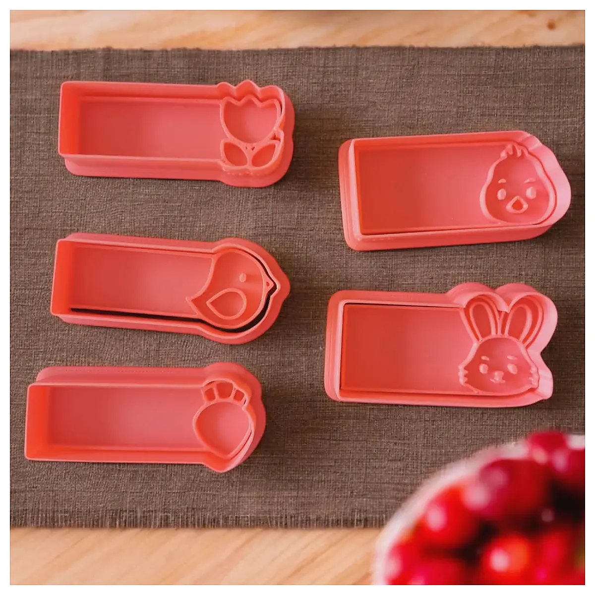 Easter Tag Cutter Cut Labels Decorations Festive Paper Scissors Universal Cutting Tool