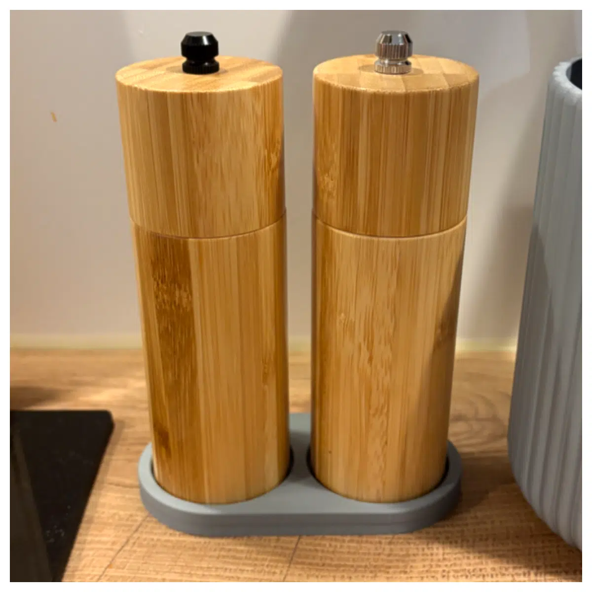 Salt Pepper Grinder Holder Kitchen Grinder Accessory Salt Pepper Holder Kitchen Gadget Support