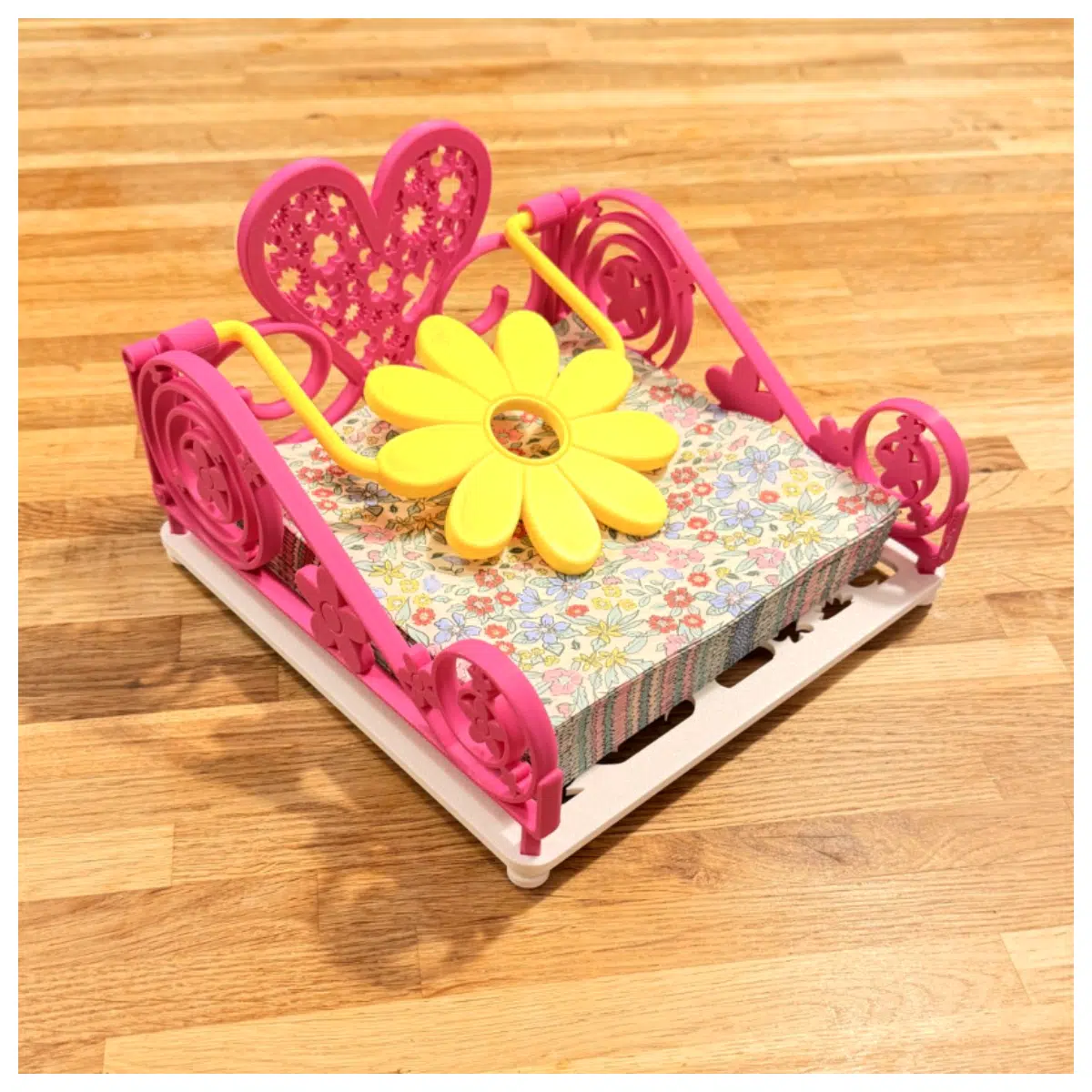 Floral Napkin Holder Decor Living Room Dining Table Flower Stand Elegant Romantic European Style Decoration