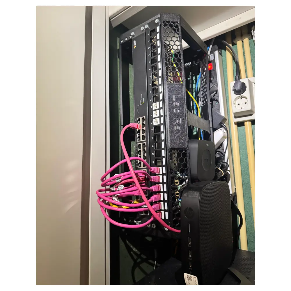 Vertical Wall Mounting System Lab Equipment Racks Storage Solutions universal
