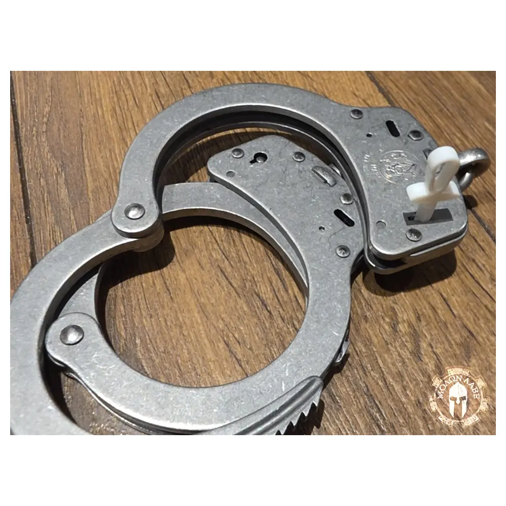 Hidden Keychains Wrist Cuffs Pants Accessories Concealed Tools V2 Fast Installation Repair