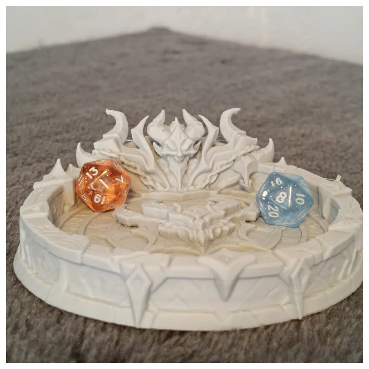 Hell Dice Tray Dice Tower Dice Holder Game Accessory Tabletop RPG Dice Storage Dice Stand for Tabletop Gaming