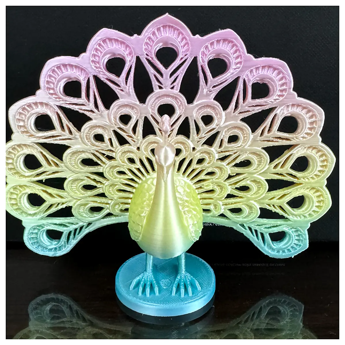 Peacock Display Bird Toys Parrot Toys Pet Toys Bird Accessories Cage Repair Bird Care