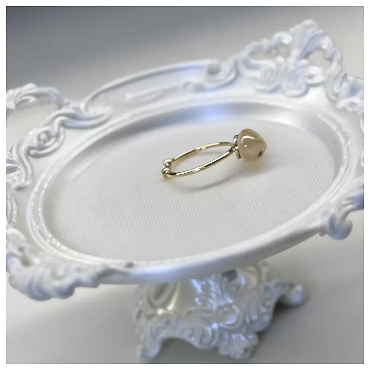 Antique Jewelry Display Case Baroque Style Carved Dish Cabinet Collection Display Stand Decorative