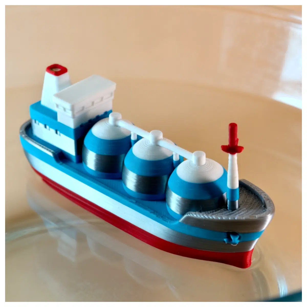 Floating Natural Gas Submarine Pipeline LNG Transport Vessel Offshore Energy Gas Pipe Transport System