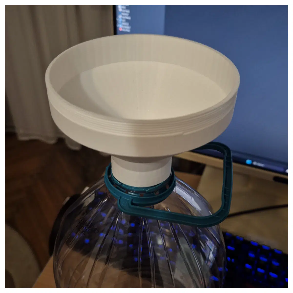 Discarded Cooking Oil Funnel Lid 5L Bottle Neck Funnel Kitchen Oil Filling Accessories Funnel Lid