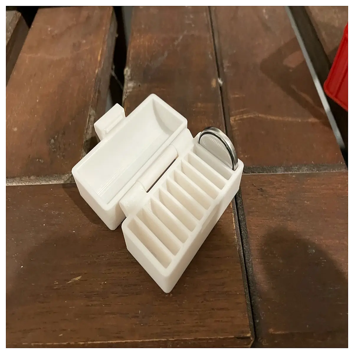 Print in Place CR2032 Battery Case Electronics Power Button Battery Storage Emergency Power Battery Accessories