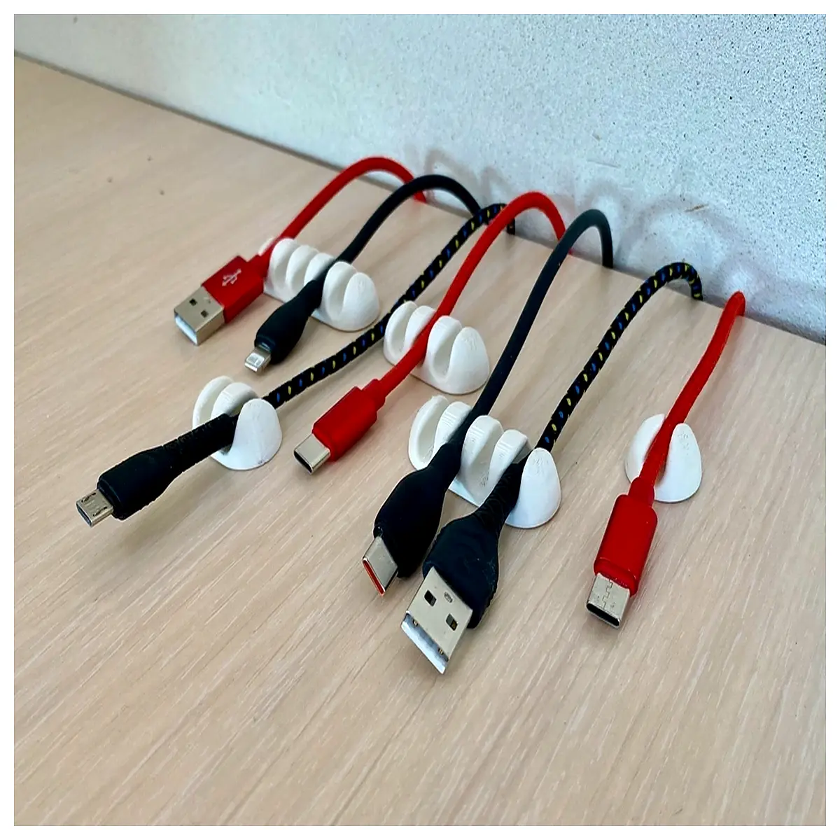 Cable Bracket Holder Wall Mounting Electrical Conduit Accessories Staircase Cable Bracket Guide Wire Bracket Accessories