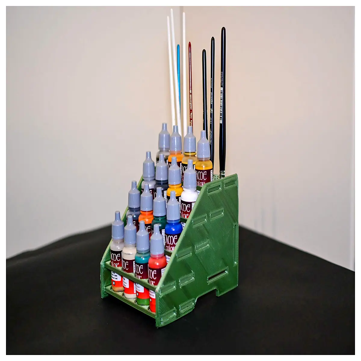 acrylic paint brush holder for army painter vallejo models miniatures wargaming hobby organization
