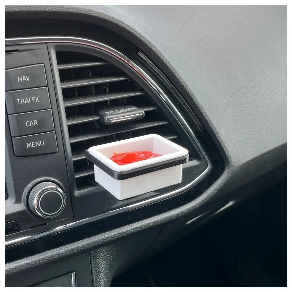 Car Perfume Holder Fragrance Diffuser Car Interior Accessories Car Decoration Aroma Dispenser Car Supplies