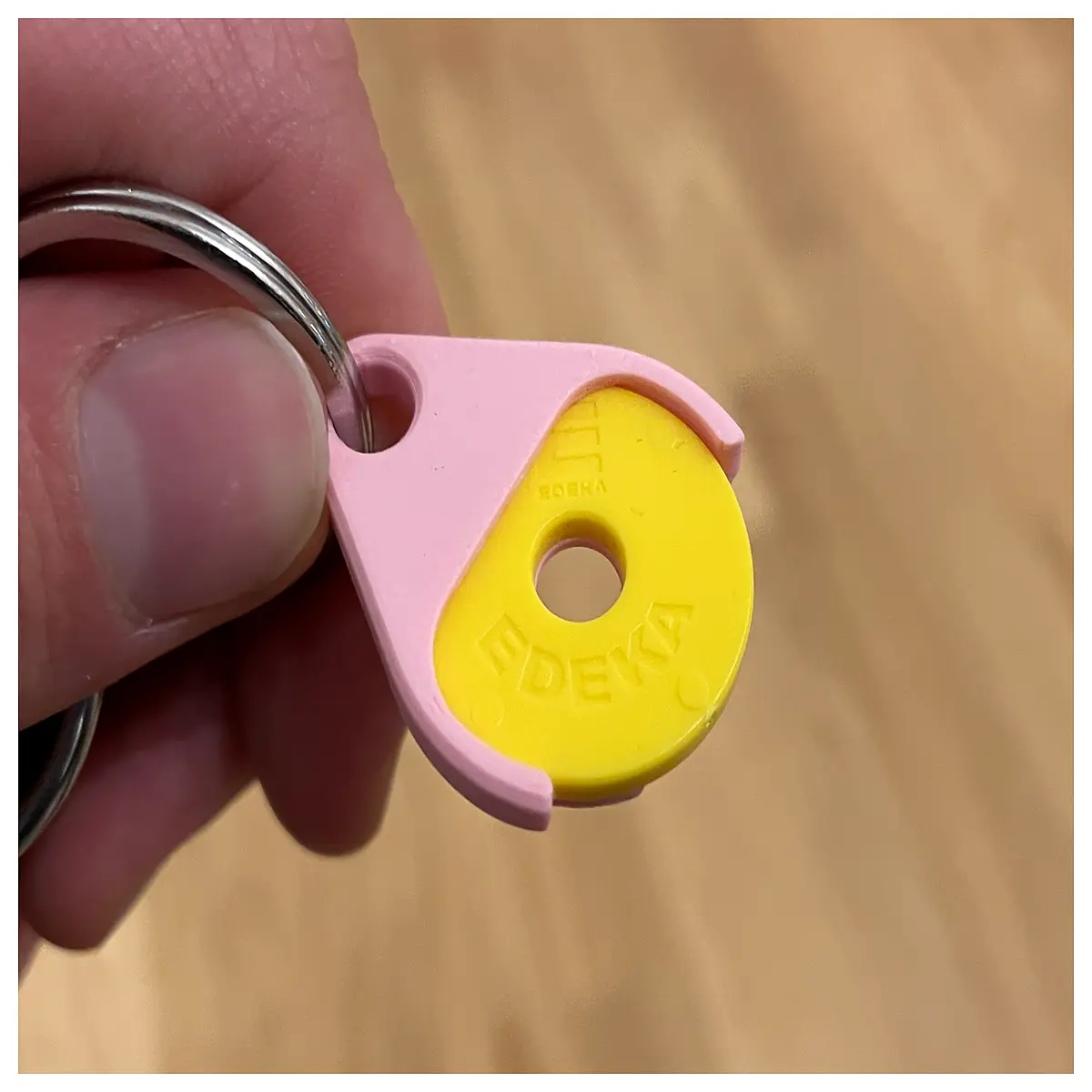 Shopping Bag Charms Coin Holder Keyring Mobile Phone Stand Multi functional Wallet Decoration Shopping Bag Accessories