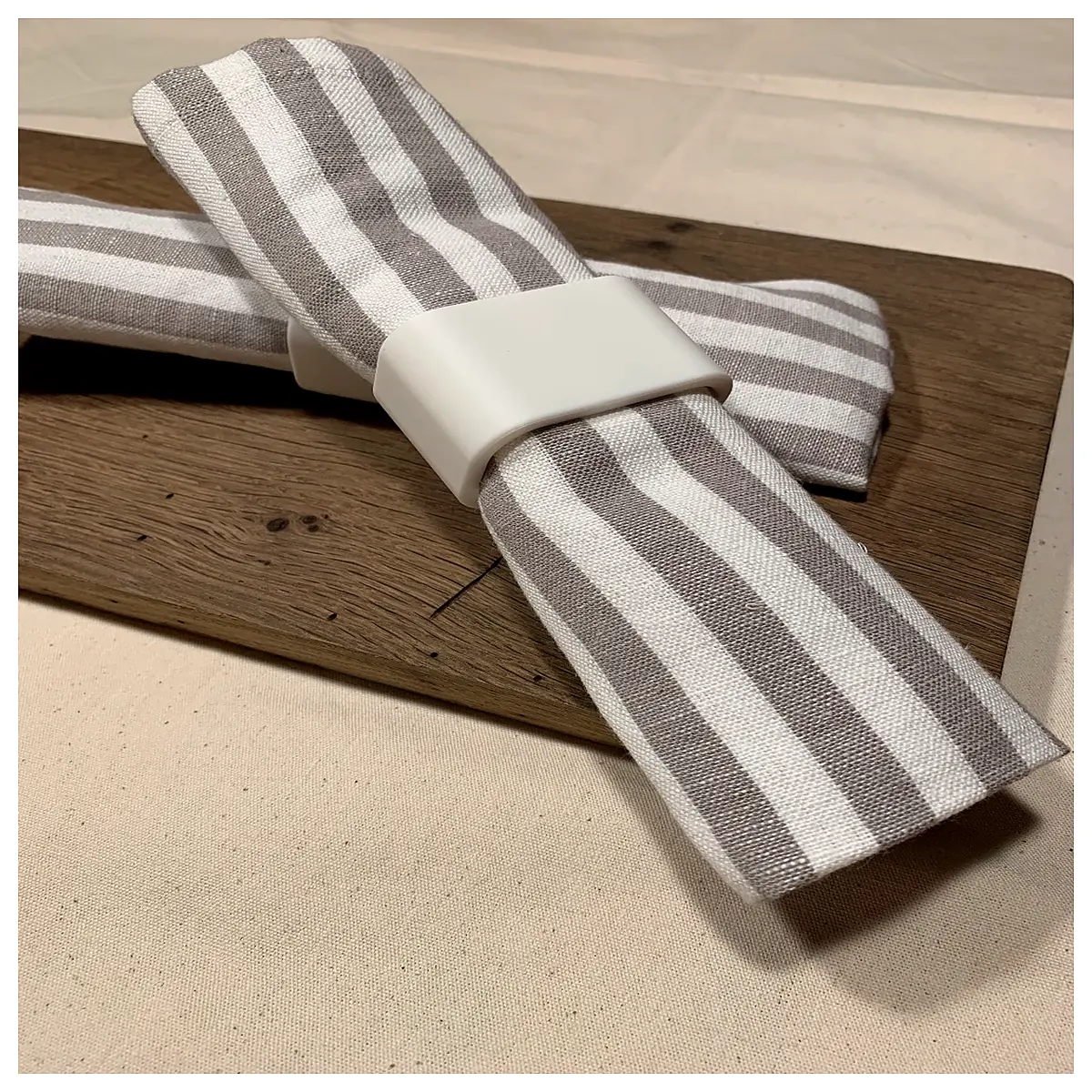 elegant metal napkin rings for dinner party table gold silver wedding favors bulk reusable cloth holder accessories