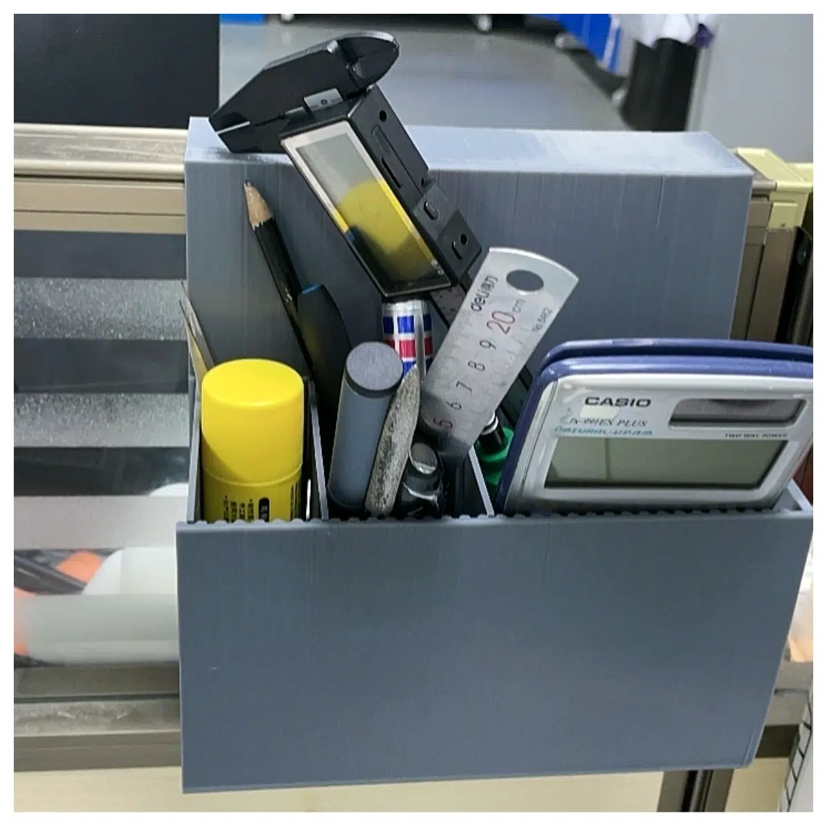 Office Desk Pen Holder Organizer Small Desktop Pen Box Computer Desk Accessories Office Supplies Creative Pen Caddy