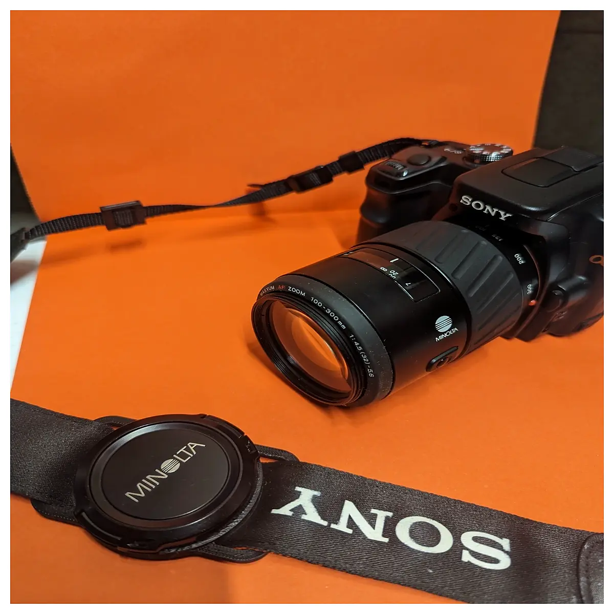55mm Camera Lens Cap with Buckle Shade Cover Photography Accessory Lens Protection Shade