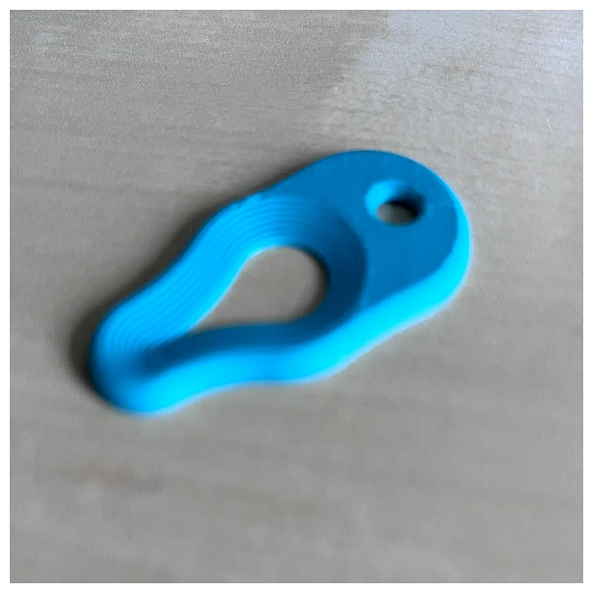 Portable Tick Remover Tool Handheld Tick Extractor Outdoor Sports Pet Protection Fast Effective