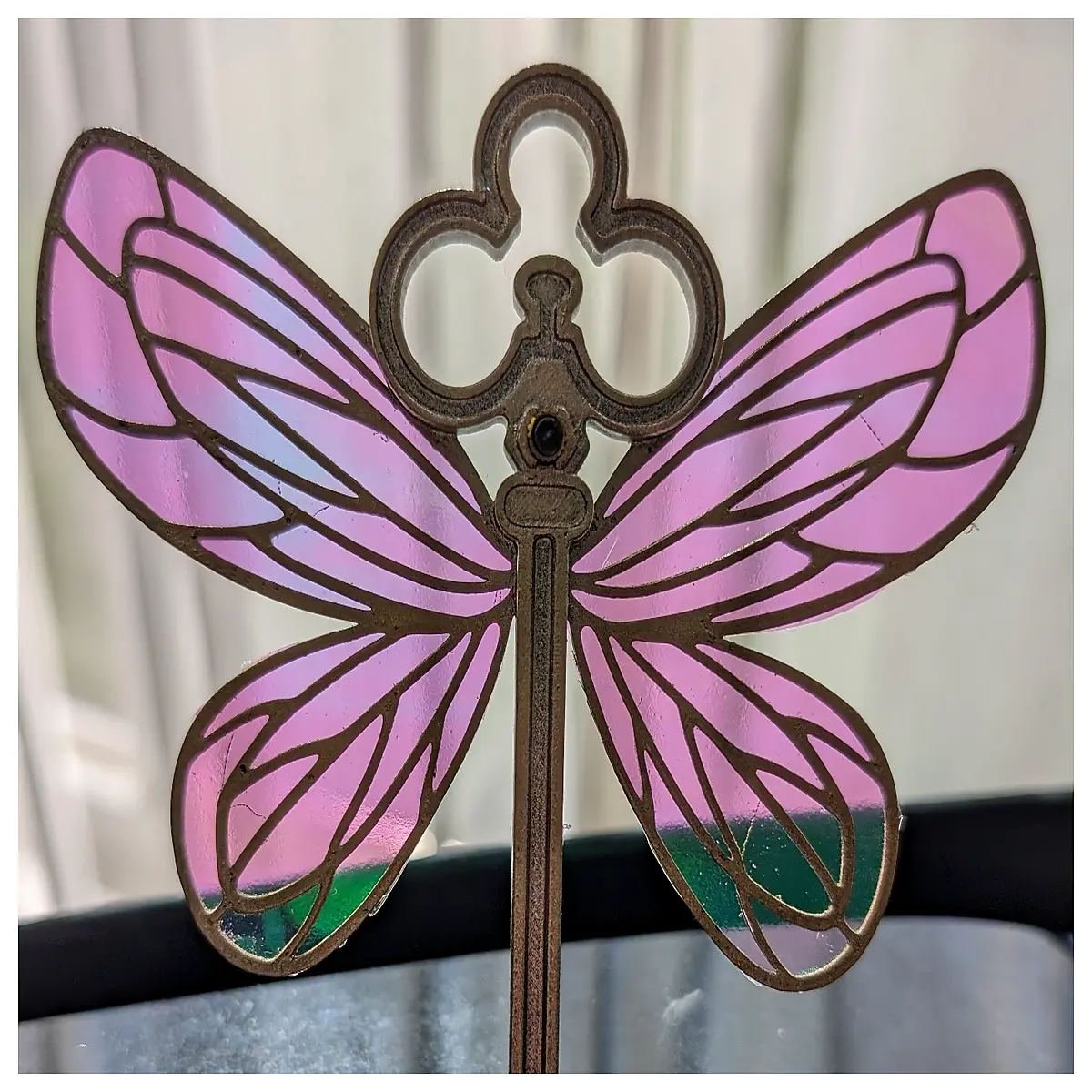 Dadalion Wand Case Holder Hanger Wall Mount Display Key Organizer Wand Holder Key Storage Wall Decoration