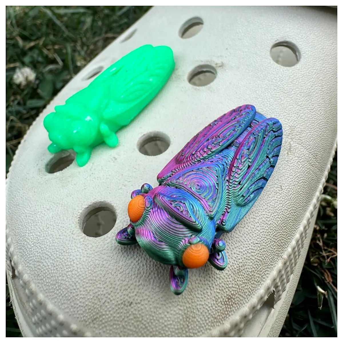 Cicada Croc Shoe Decor Creative Home Display Figurine Hanging Ornament Duck Toy Window Display Cabinet Decoration