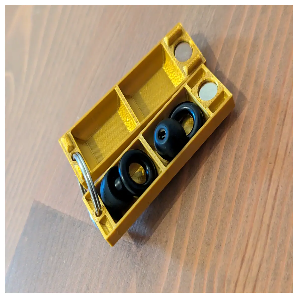 Magnetic Loop Earbud Case Keychain Phone Holder Accessory Magnetic Storage Mobile Phone Case Parts Magnetic Card Holder