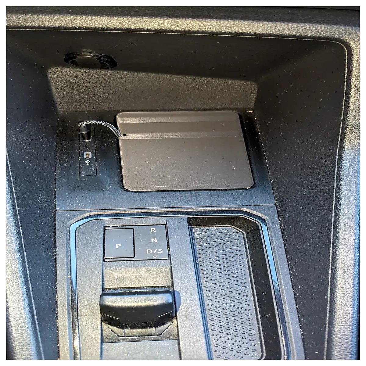 Caddy 2022 Wireless Charger Upgrade Fast Charging Car Charging Dock Phone Mount Accessories