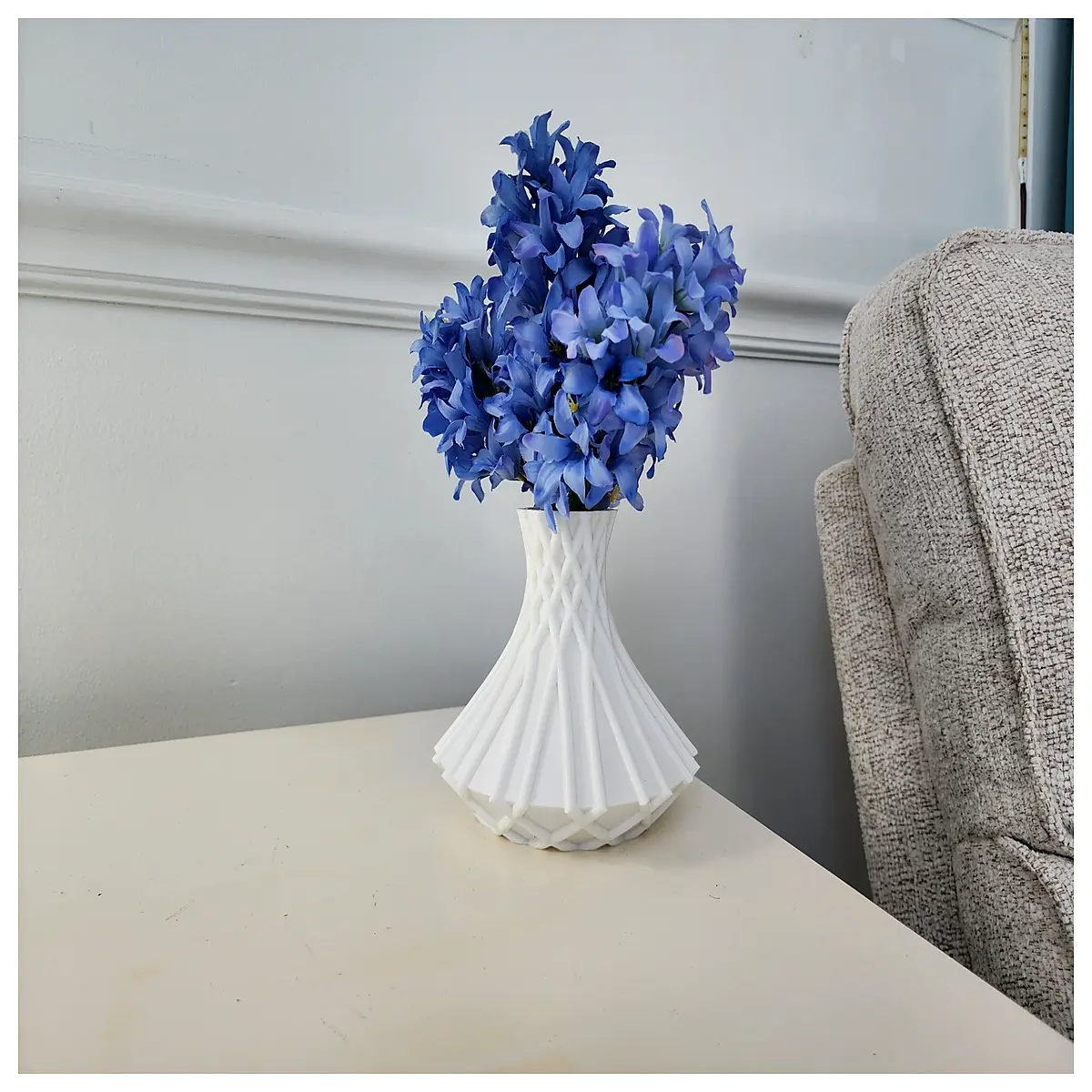 modern geometric vase with crisscross lines minimalist home decor accent contemporary living room table centerpiece clear glass or ceramic cross patte