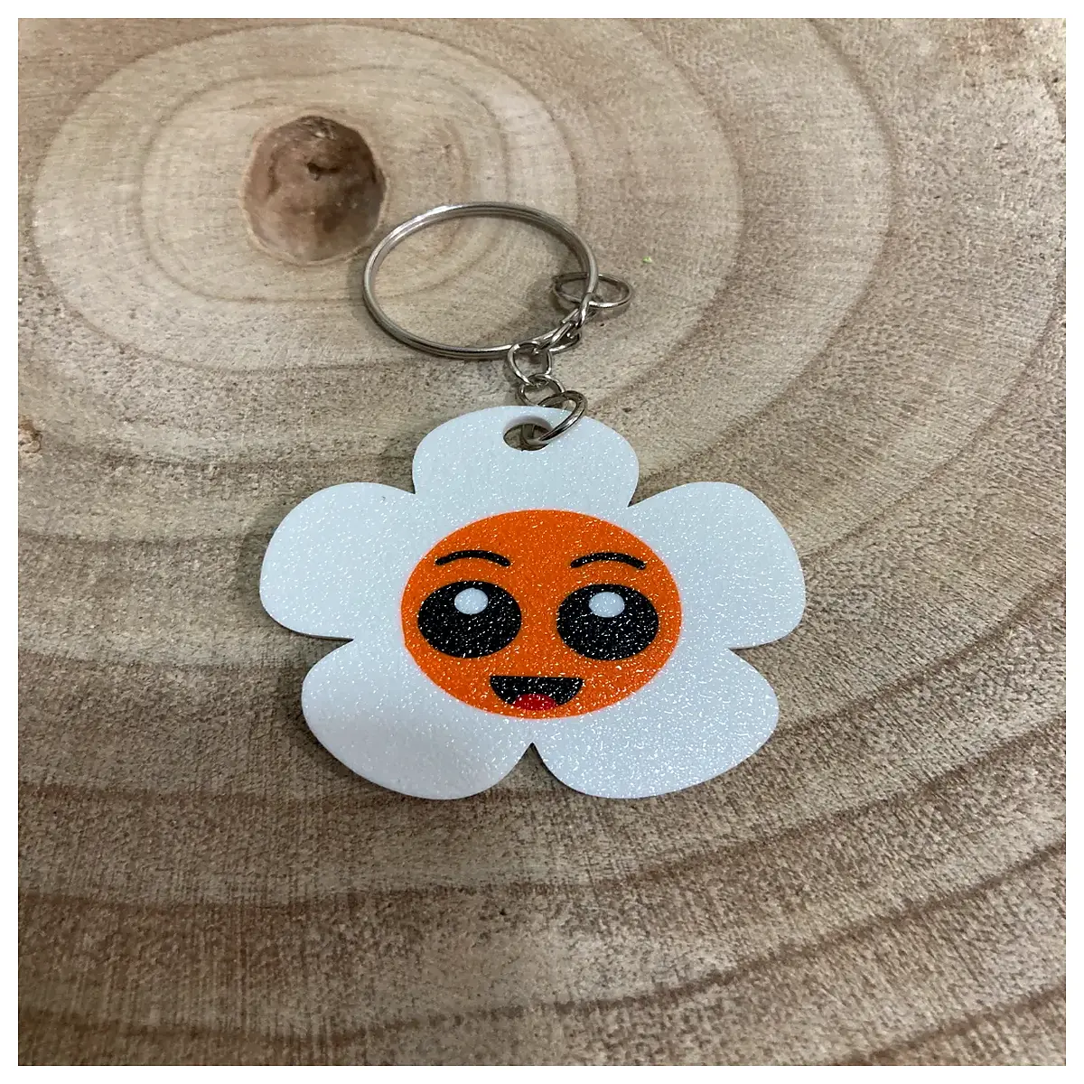 Smiling Flower Keychain Creative Decoration Cute Gift Phone Charm Car Accessory Memorial Keepsake Gift Choice