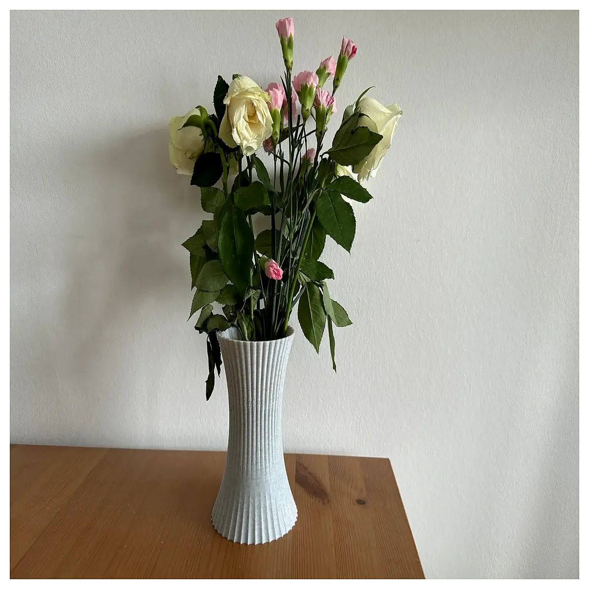 Round Pointed Vase Home Decor Creative Gift Floral Container Flower Arrangement Accessories