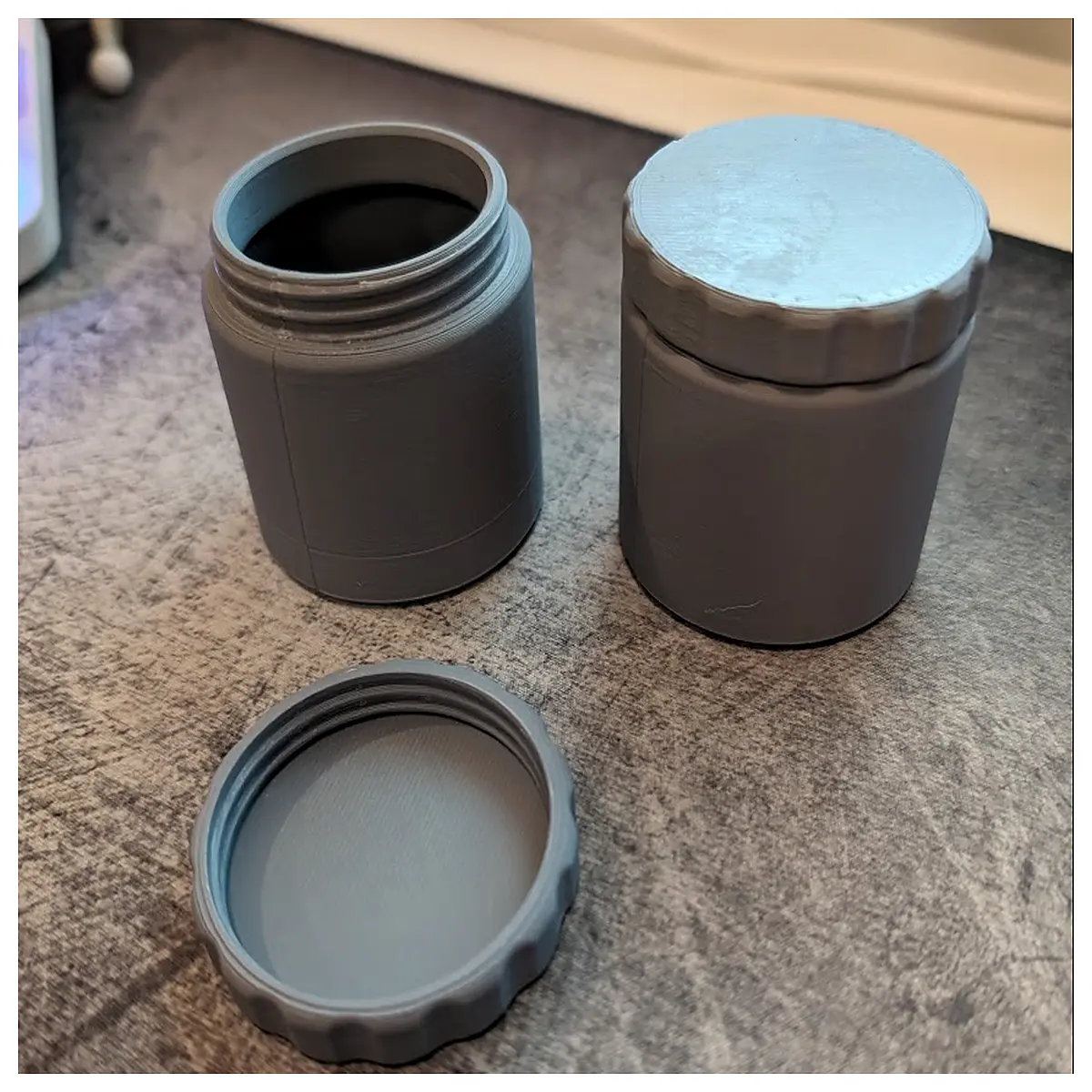 Minimalist Rotating Lid Container Food Storage Box Kitchen Seal Container Leakproof Easy Open Preserve Freshness Food Storage Solution