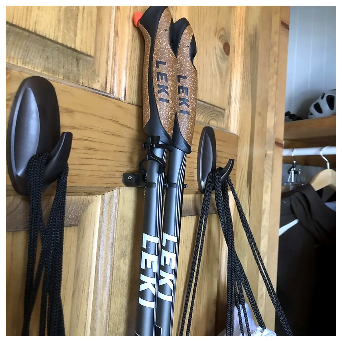Ski Pole Hanger Wall Mount Compression Foldable Ski Pole Holder Outdoor Sports Accessory