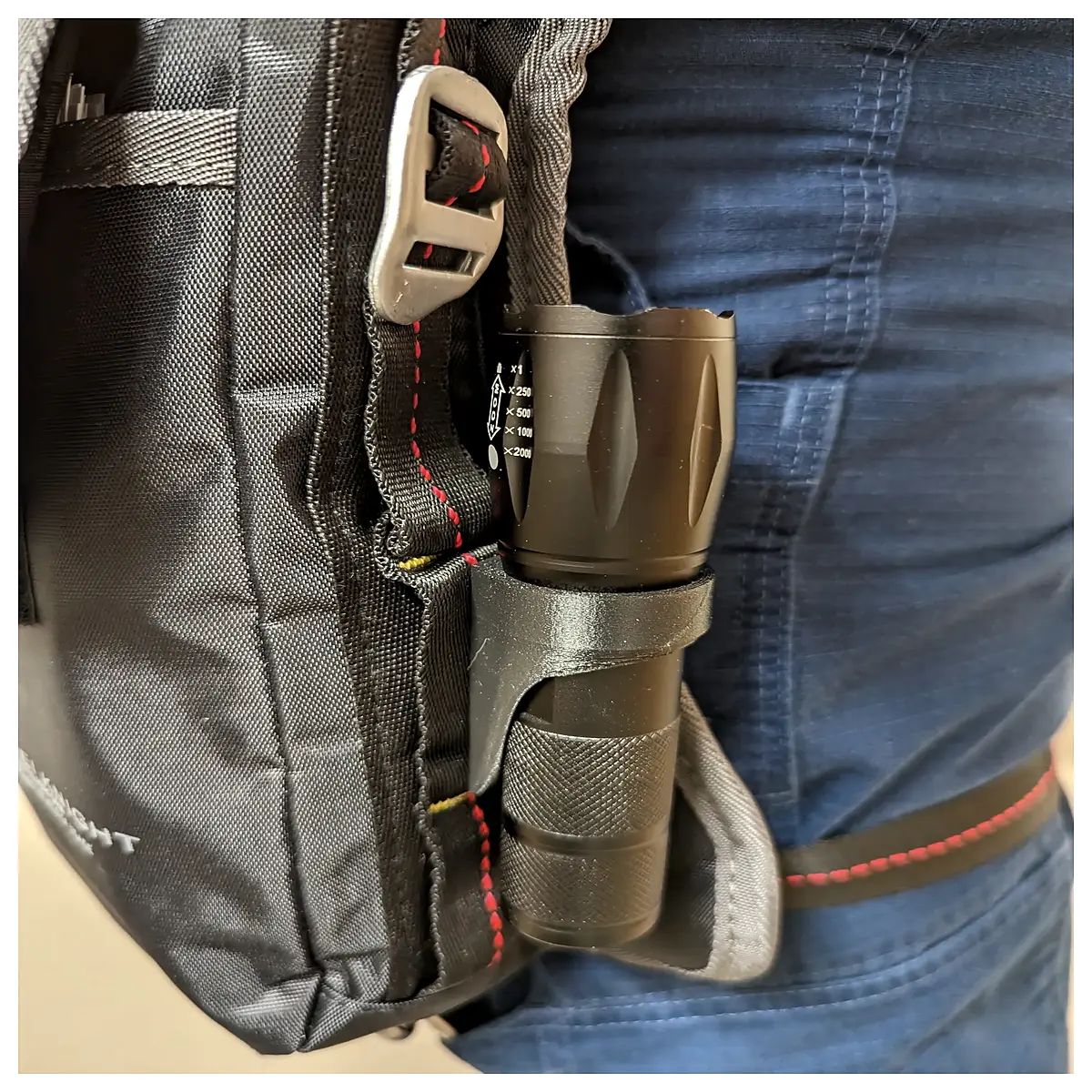 Adjustable Shoulder Hip Pack Flashlight Mount Outdoor Adventure Lighting Accessory Backpack Support Portable Mount