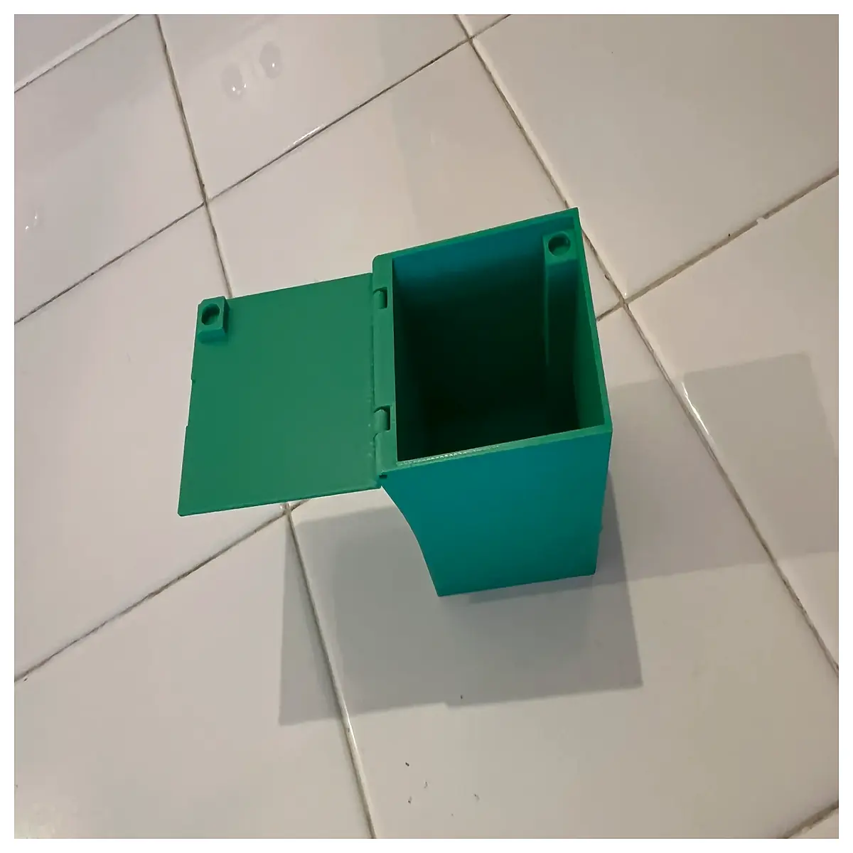 225L Storage Box with Lid Sealed Proof Food Container Large Capacity Box Ideal for Kitchen General Storage