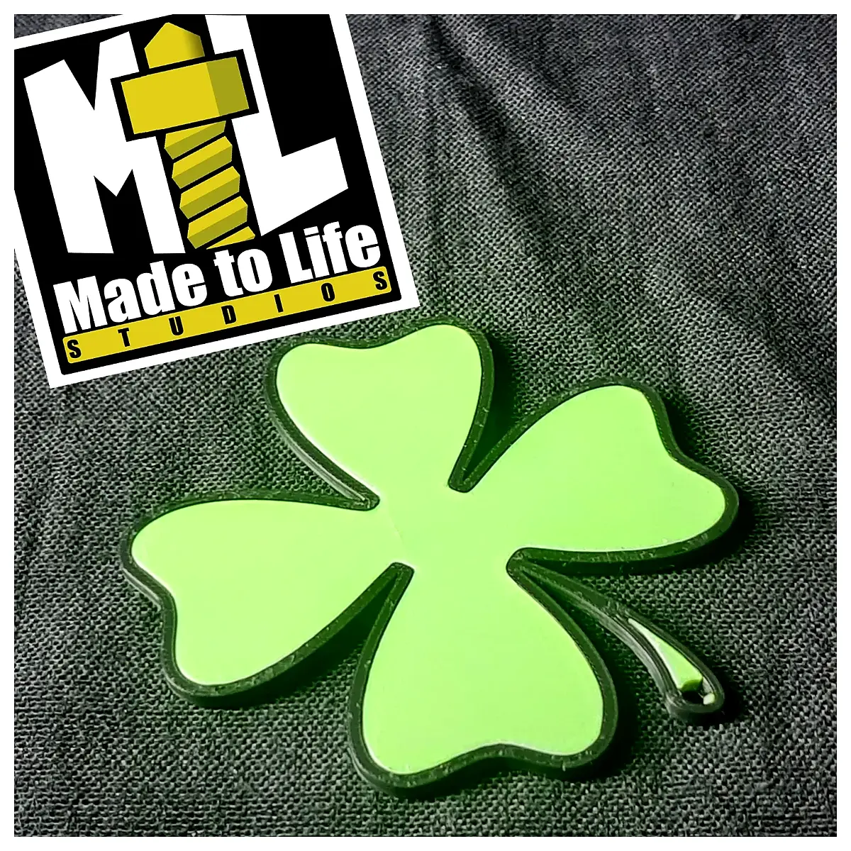ful Four Leaf Keychain Lucky Charm Good Luck Pendant Cute Decoration Gift Choice Accessory