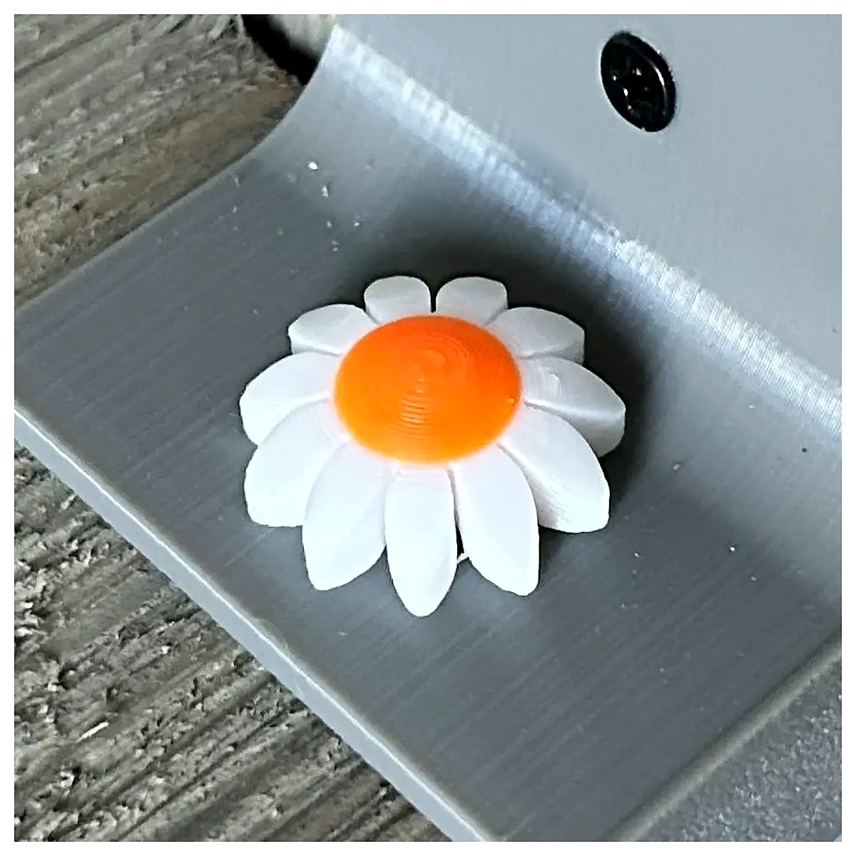 White Daisy Screw Cap Decorative Accessory Garden Decoration Indoor Outdoor Decoration Daisy Screw Cap Gardening Accessories
