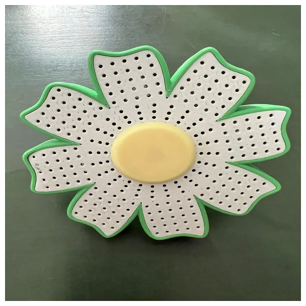 Car Fragrance Diffuser Daisy Scent Automotive Air Freshener Vehicle Decor Fragrance Accessories Car Aroma Diffuser Car Supplies
