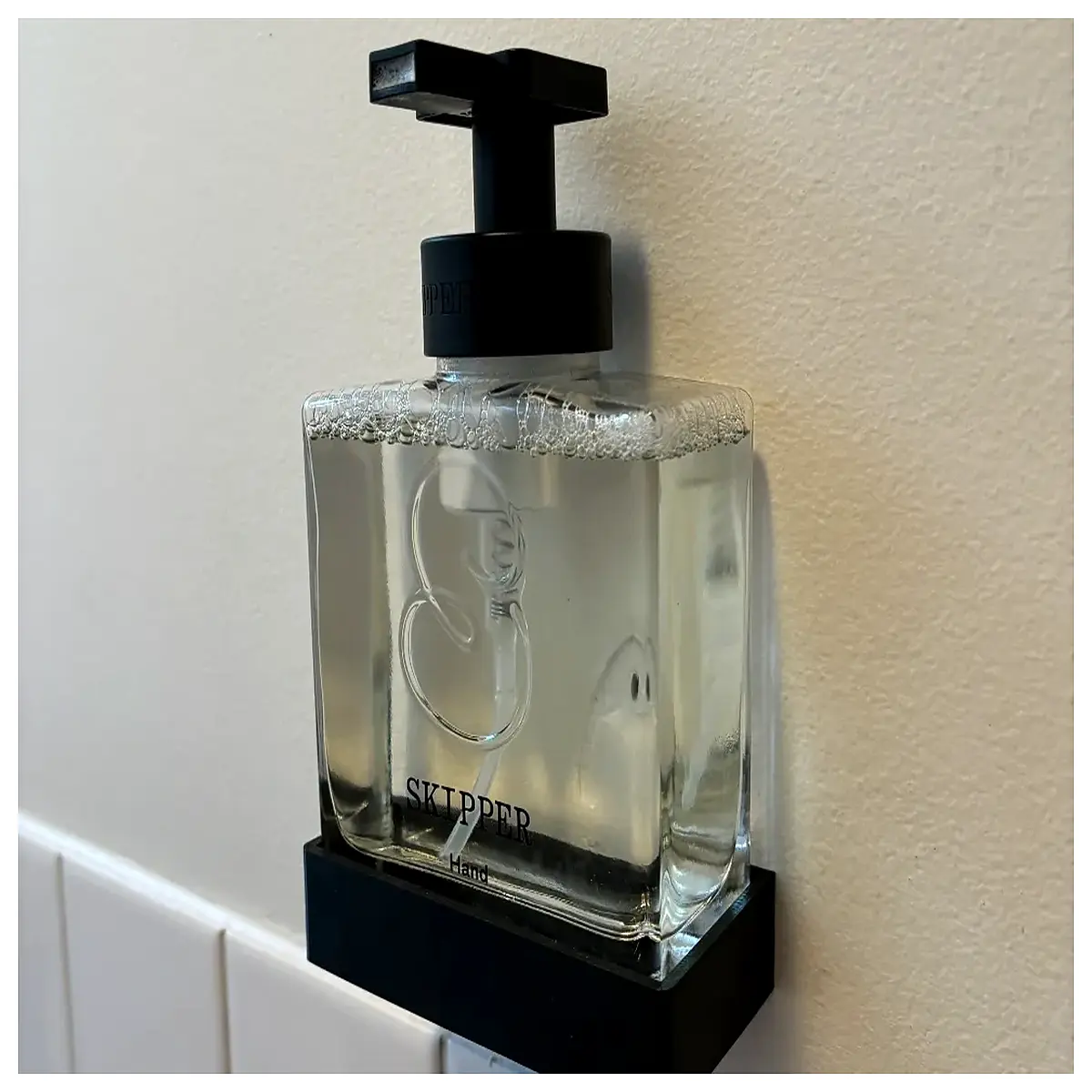 Hand Soap Dispenser Holder Wall Mount Shower Room Liquid Soap Dispenser Automatic Flow Save Space Bathroom Accessories