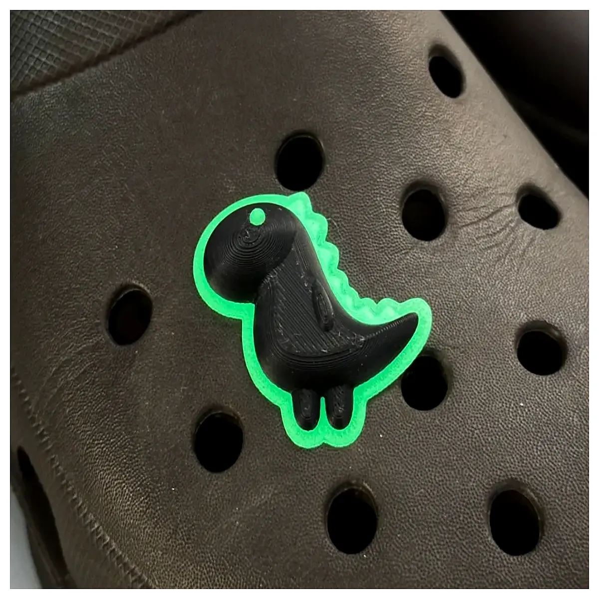 Glow in the Dark Dinosaur Hanging Decoration Cute Dinosaur Ornament for Kids Room Dinosaur Theme Toys Glow Gift