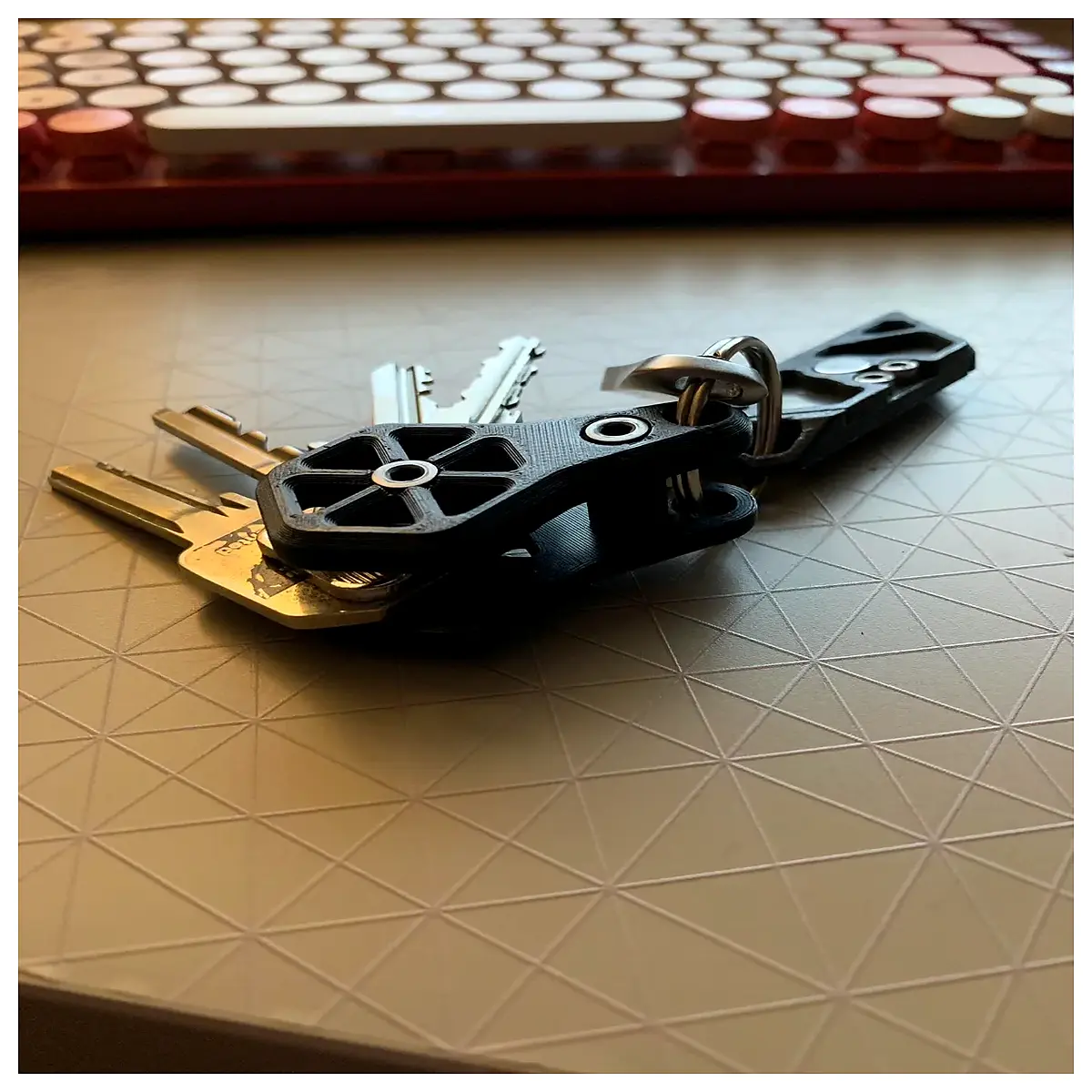 slim metal key holder for men women minimalist leather keychain clip anti loss key organizer carabiner key ring compact key fob case