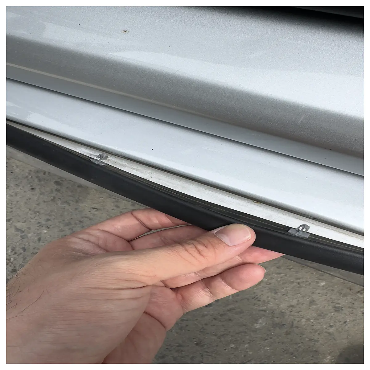 S90 Door Weatherstrip Clip Holder Installation Accessories Car Weatherstrip Seal Parts Automotive Repair