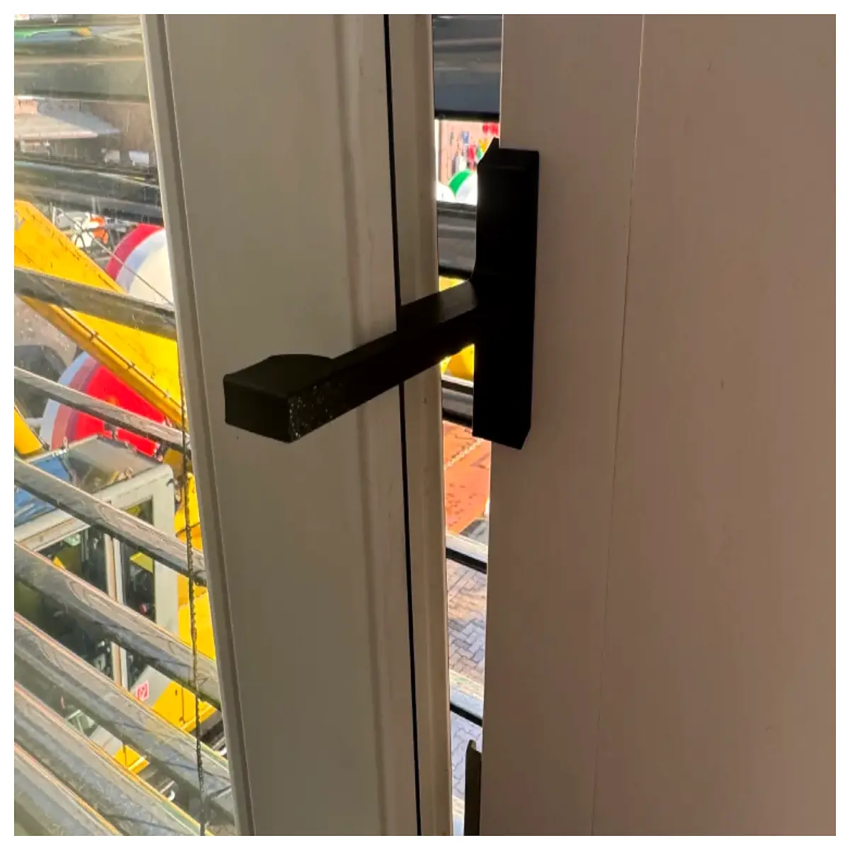 duty window wind deflector screen mesh for draft proofing insulation