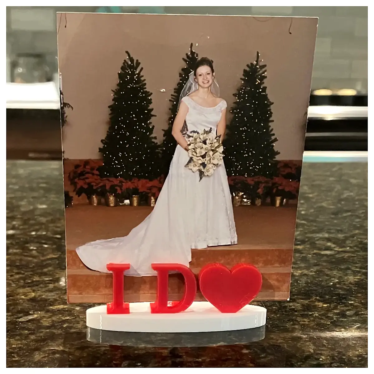 Photo Display Stand Wall Mounted Photo Frame Holder Decorative Hanging Display for Home Decor Modern Minimalist Design