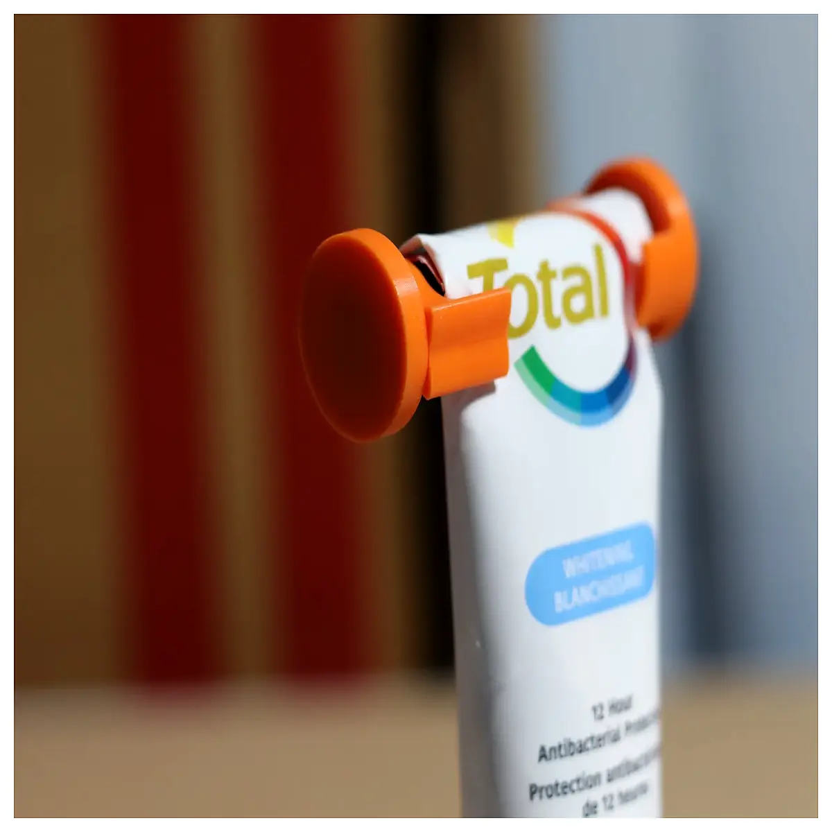 toothpaste squeezer tube roller with safety clip for kids elderly easy grip bathroom organizer